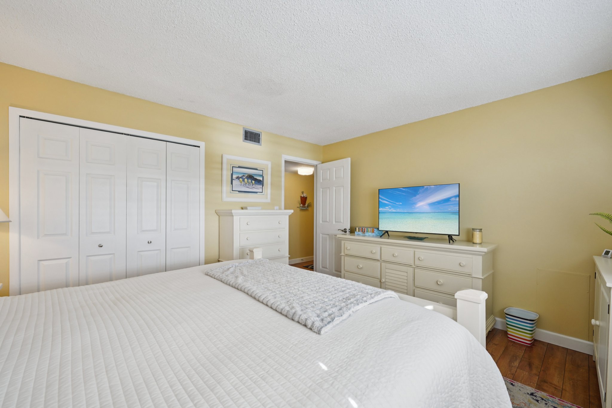 107th Ave 708-S0204-030.jpg