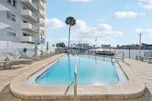 107th Ave 708-0204-905.jpg