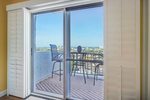 107th Ave 708-S0204-012.jpg