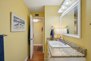 107th Ave 708-S0204-033.jpg