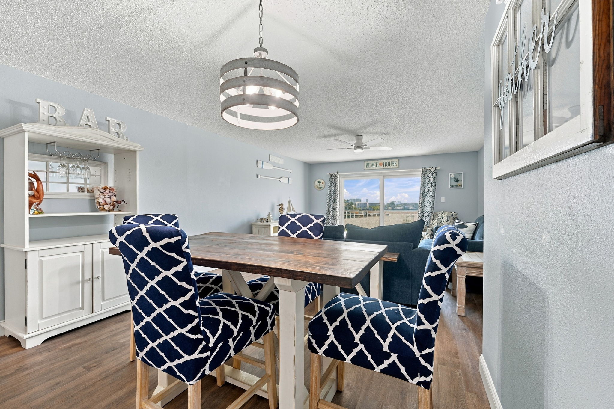 Dining Room3