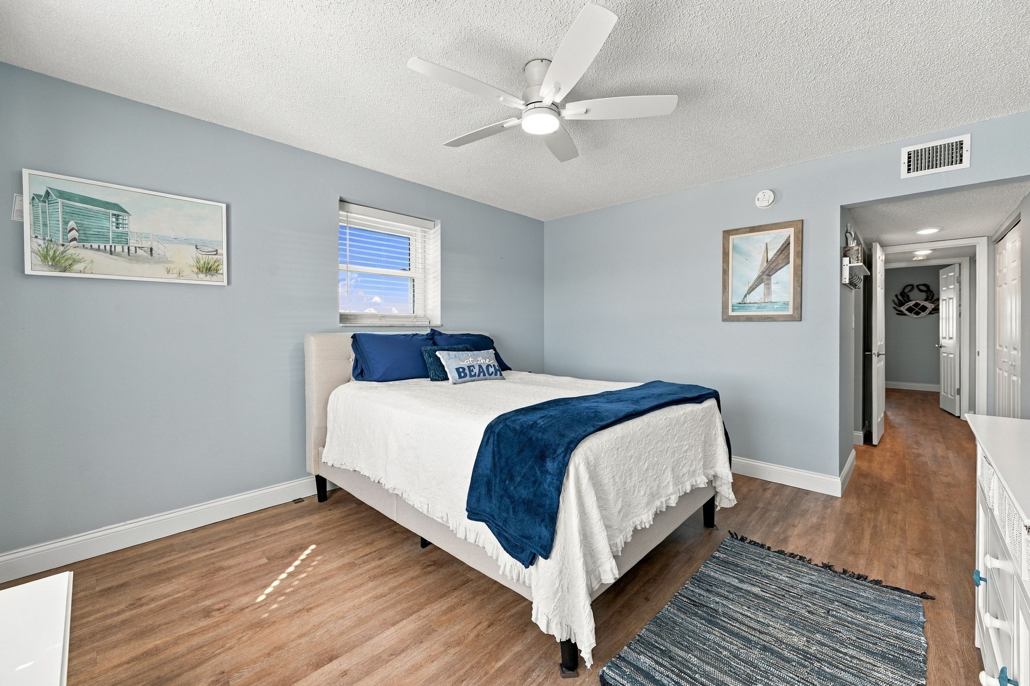 Primary Bedroom1b