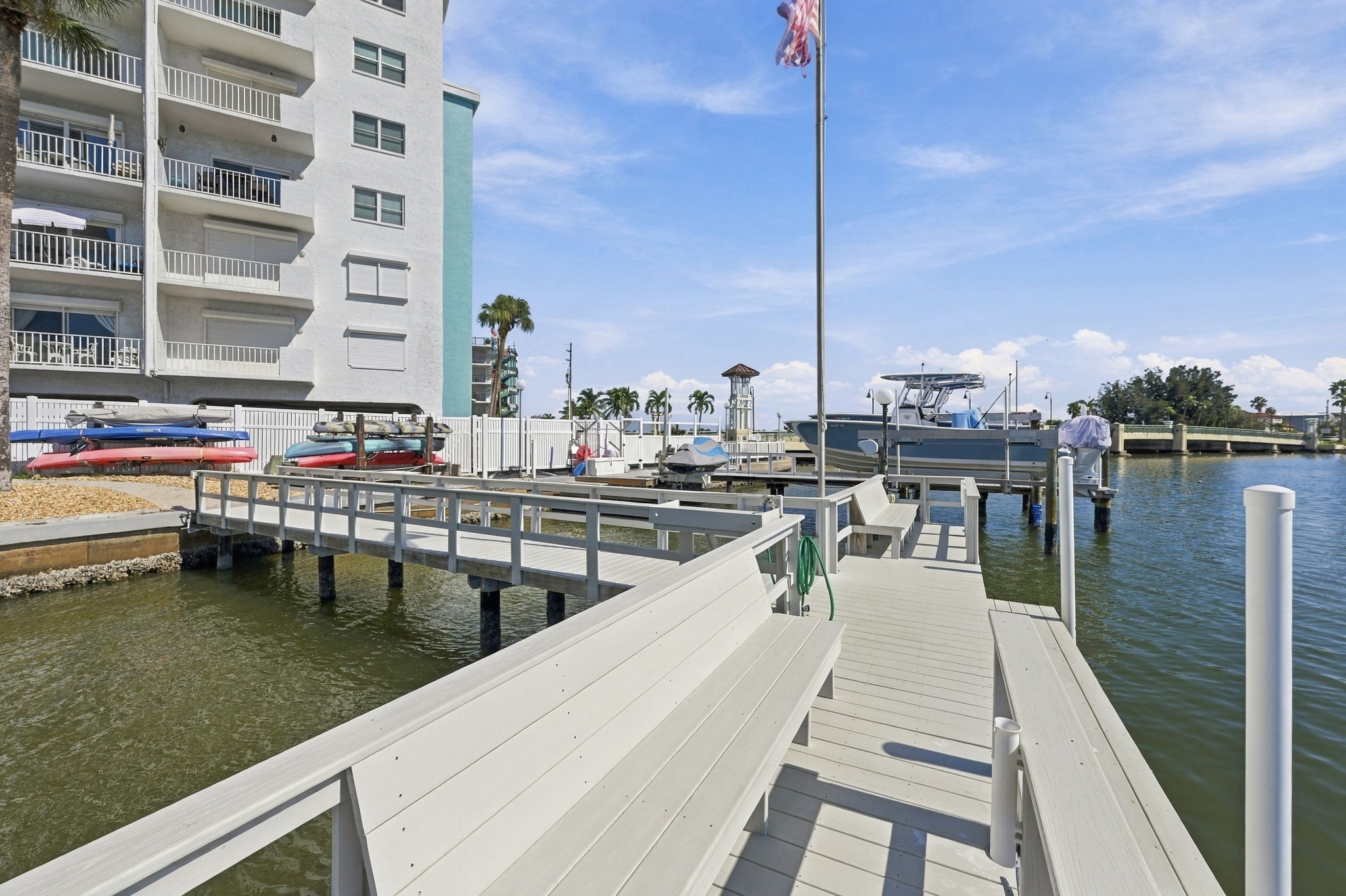 Dock10