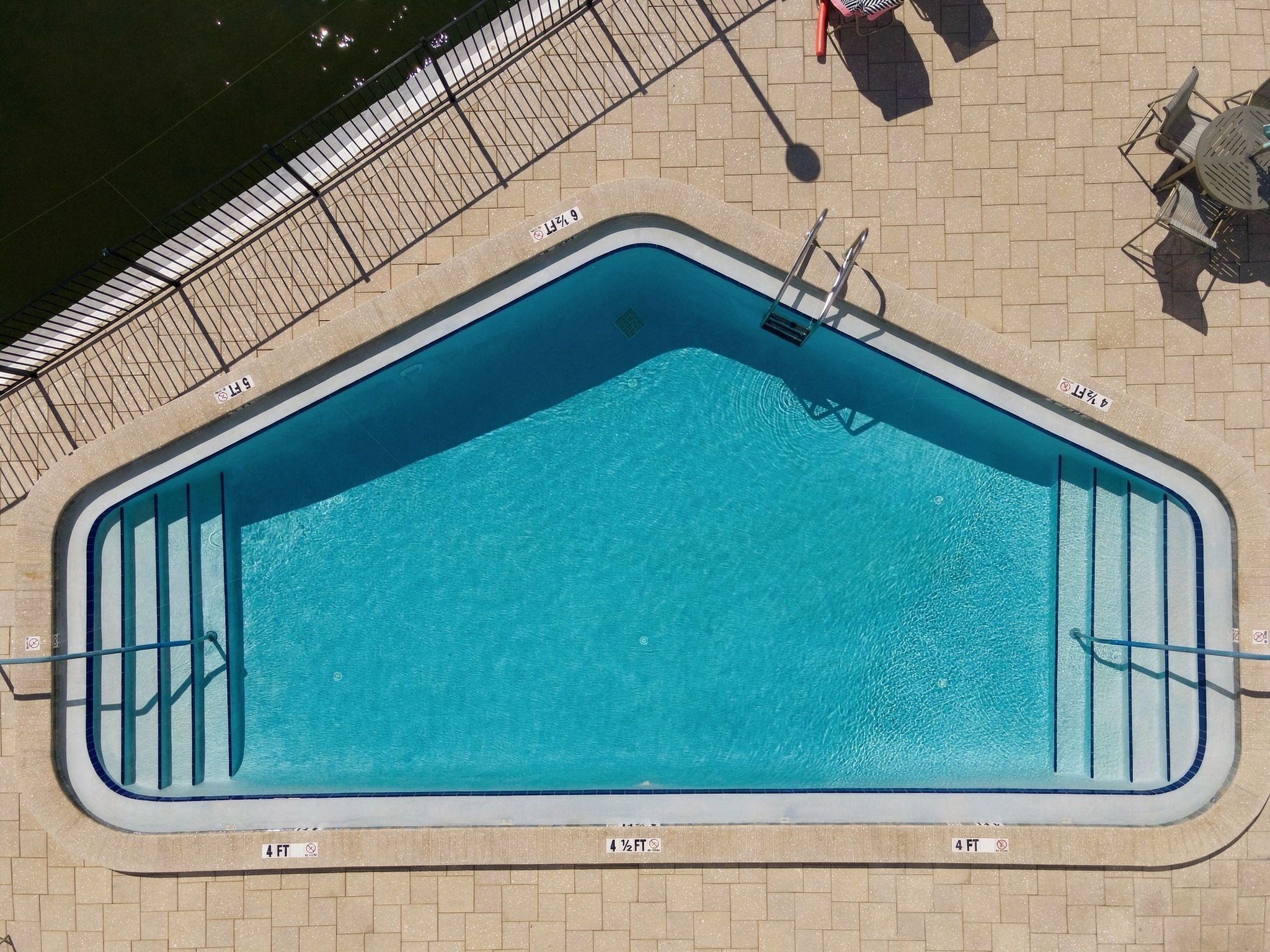 Pool2