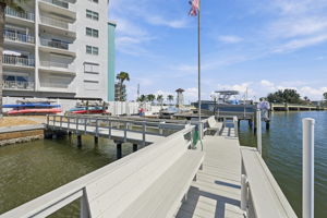 Dock10