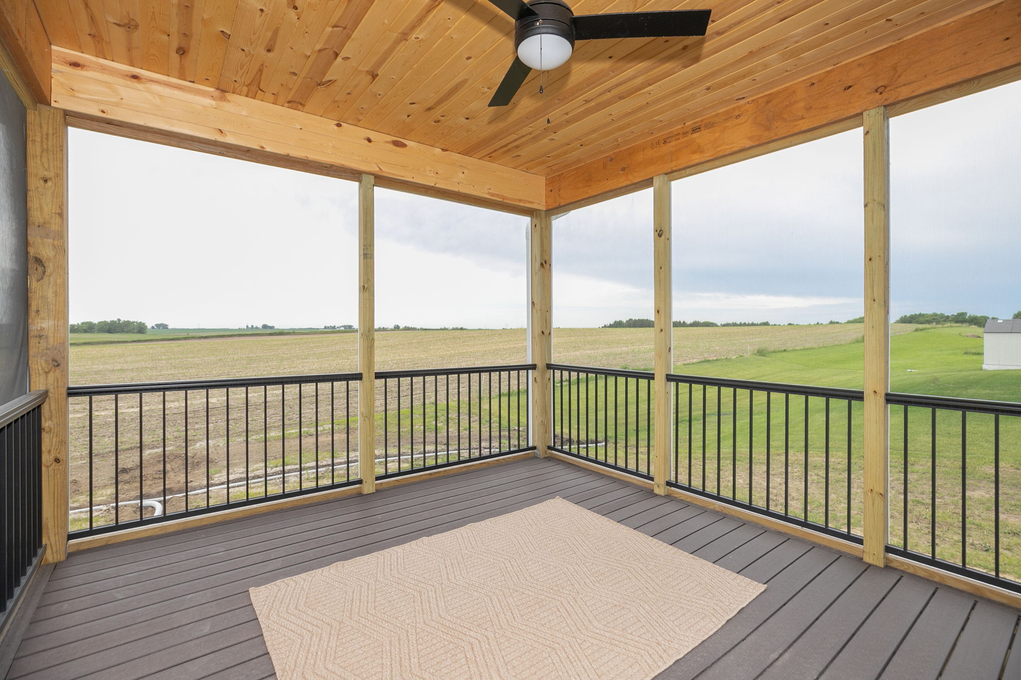 34-Screened Porch