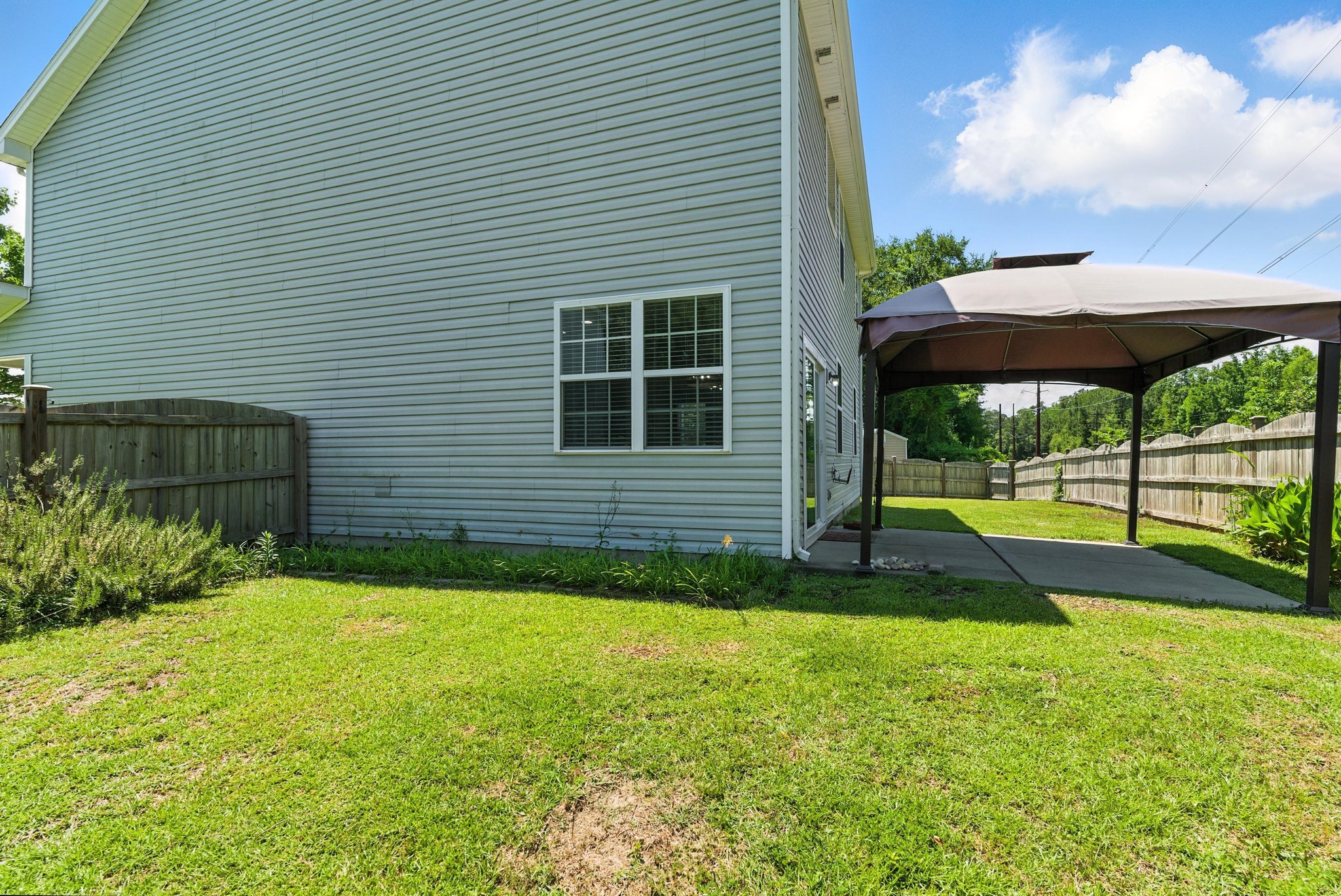  Photo 48