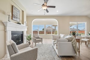 Chisholm Trl-S0809-008.jpg