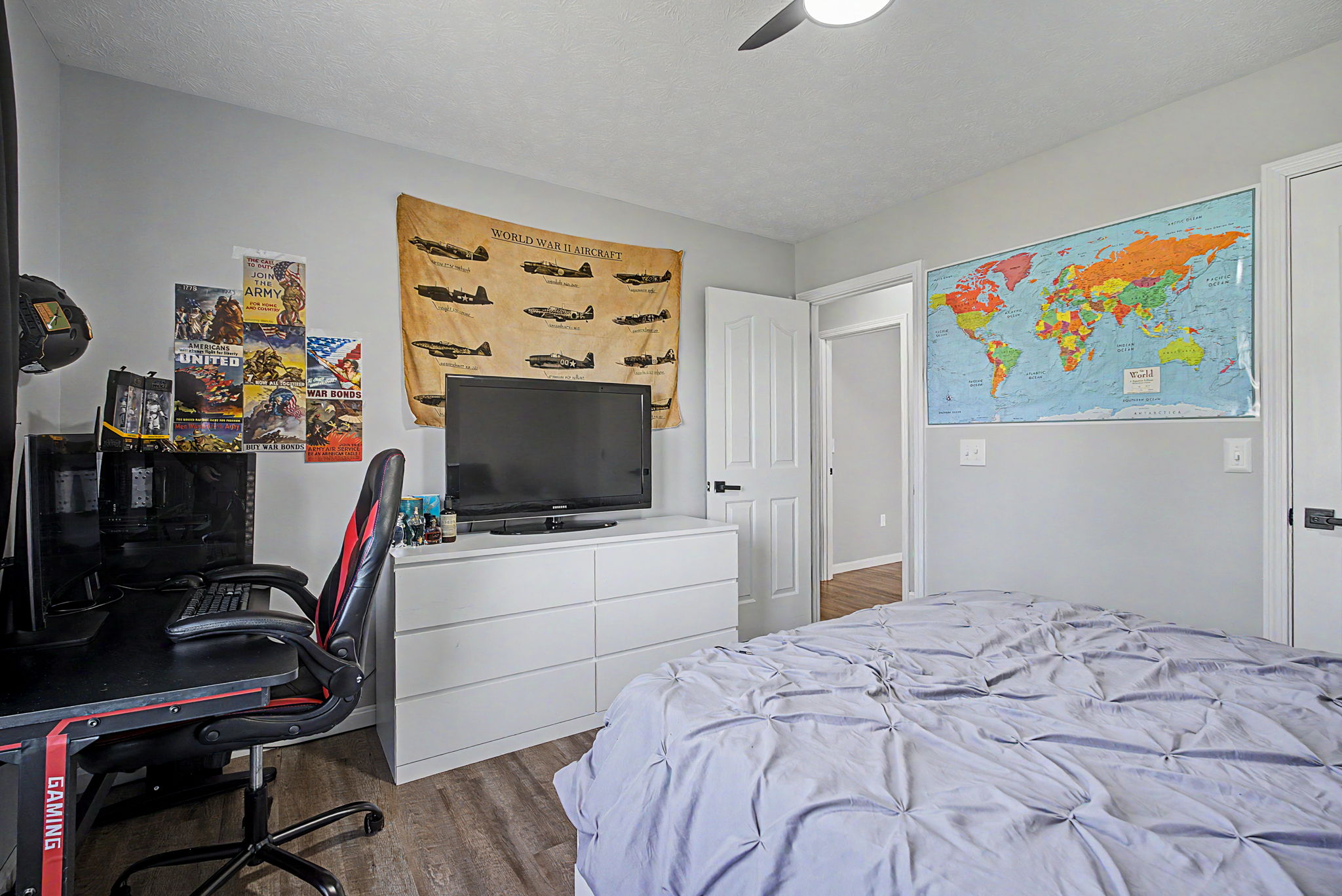  Photo 41