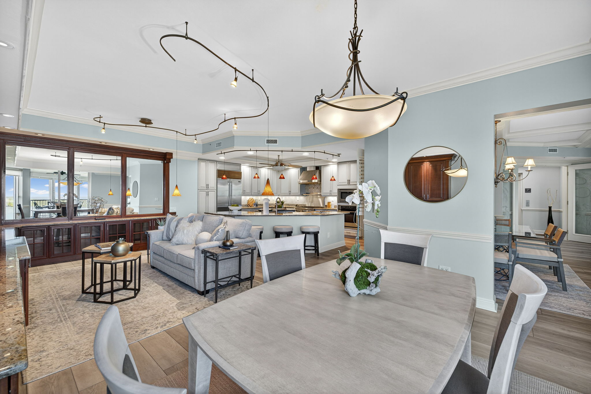 Breakfast Nook 2 of 3