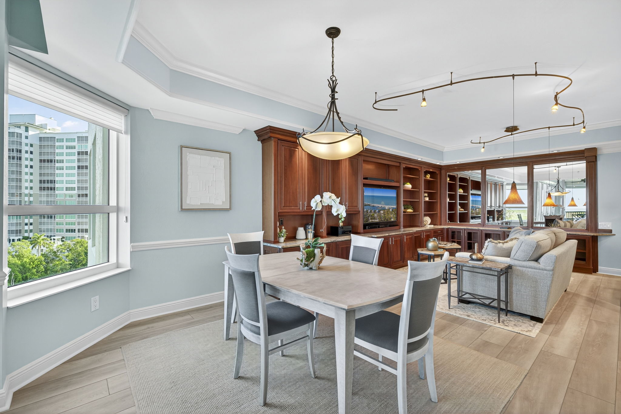 Breakfast Nook 1 of 3