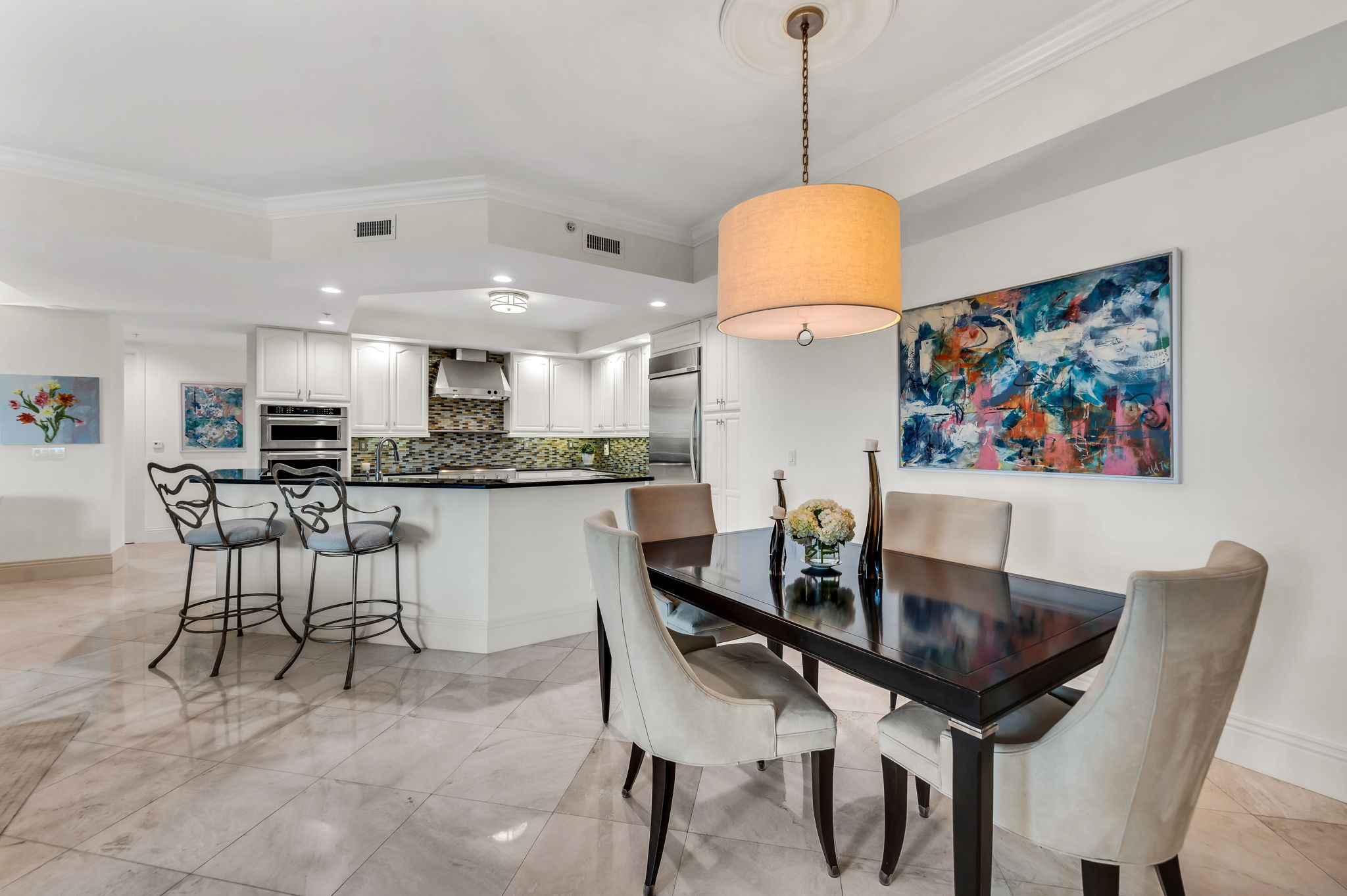 Dining - Breakfast Bar