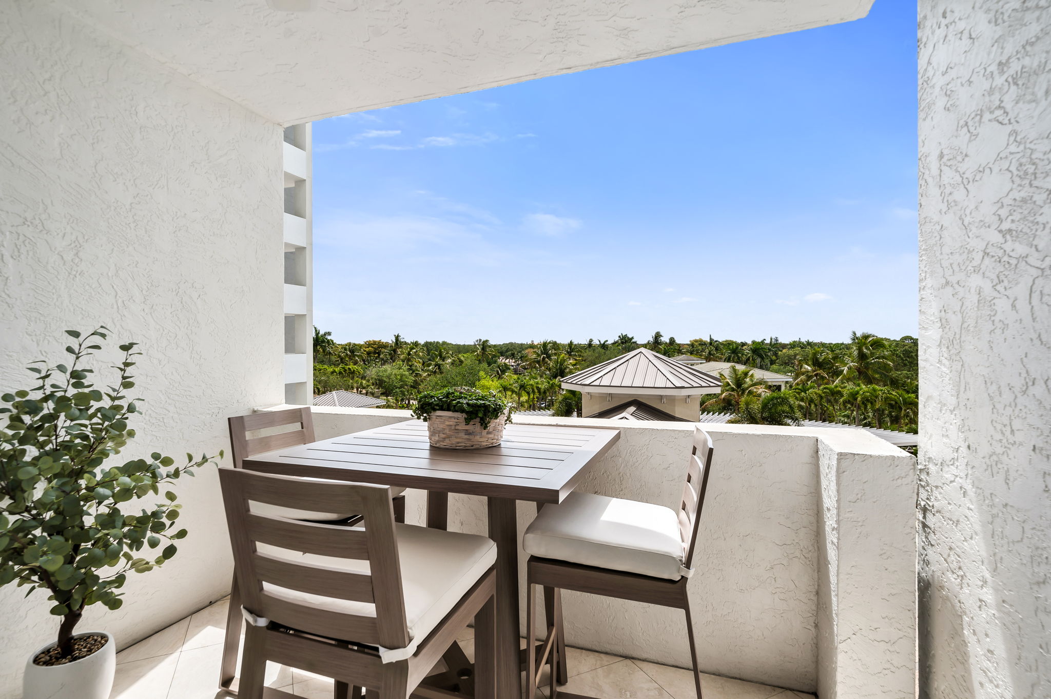 Guest Suite Balcony