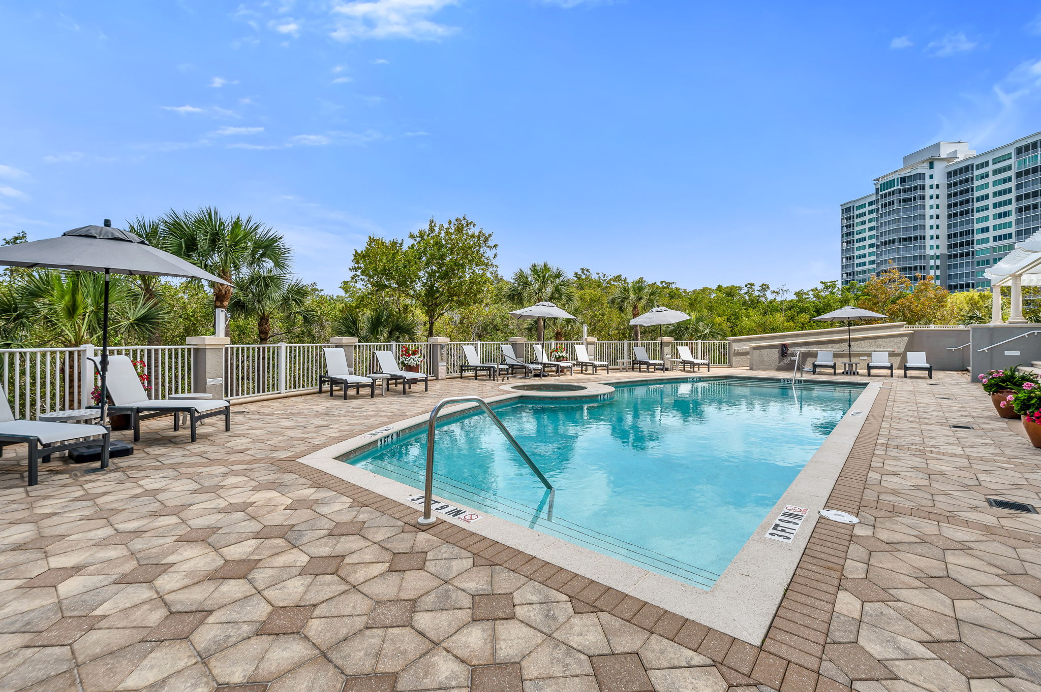 Building Pool