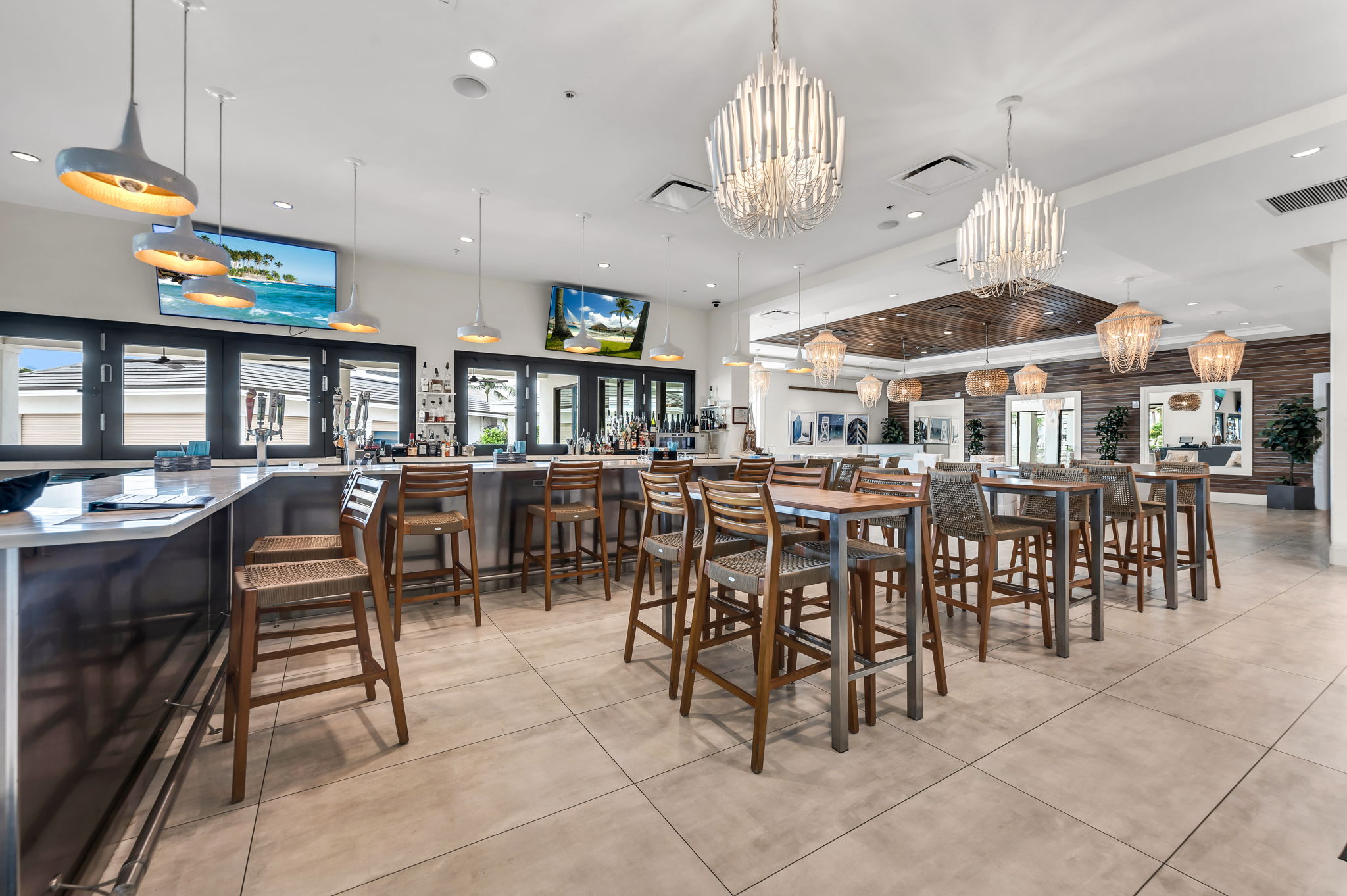 Clubhouse Bar