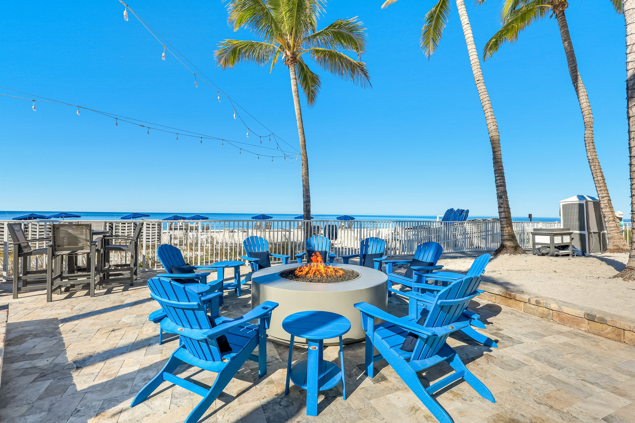 Club - Fire pit