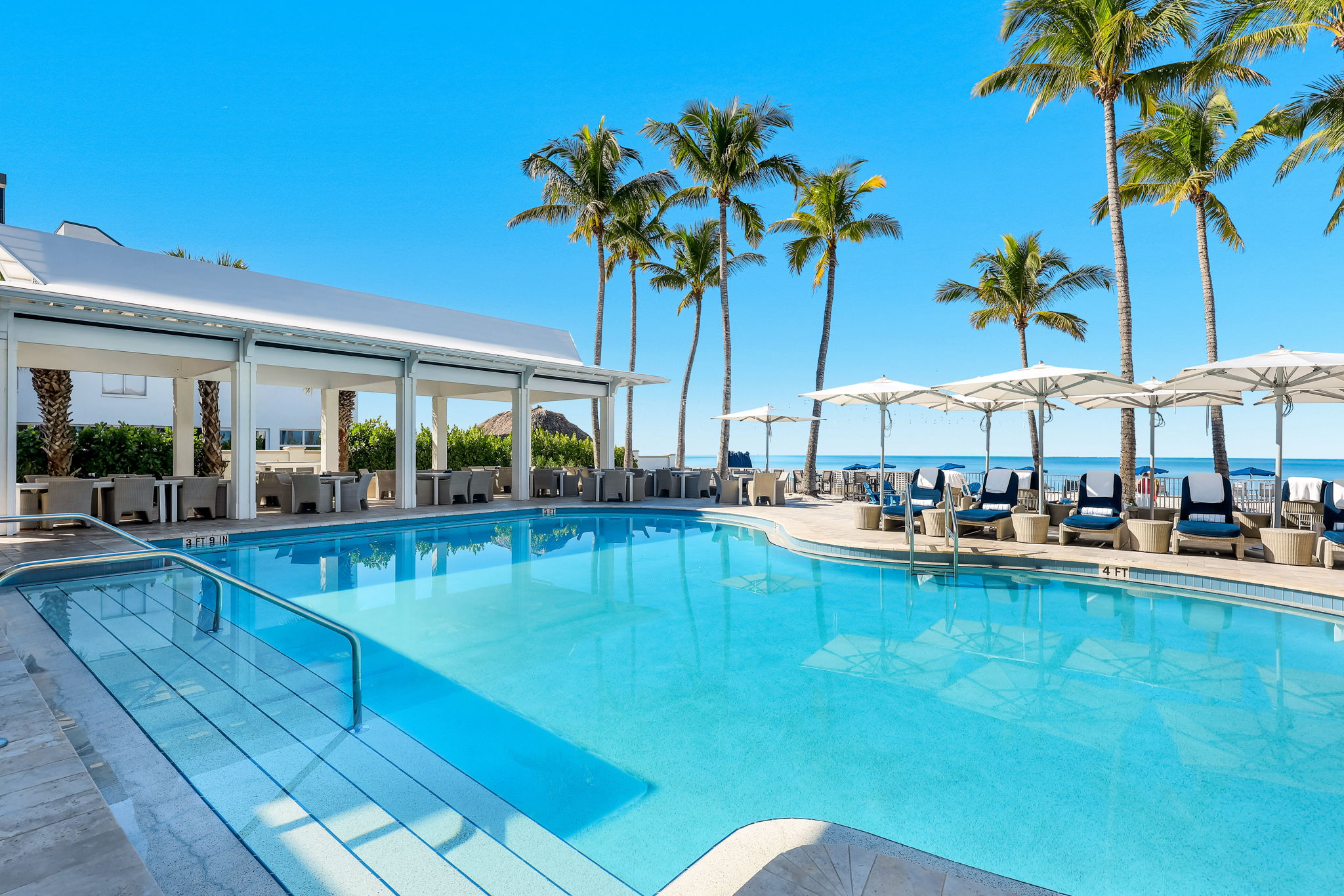 Club - Pool area