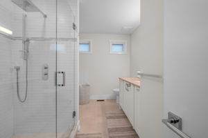  Photo 36