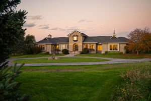  Photo 0