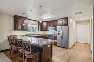 S 680 W-S1608-008.jpg
