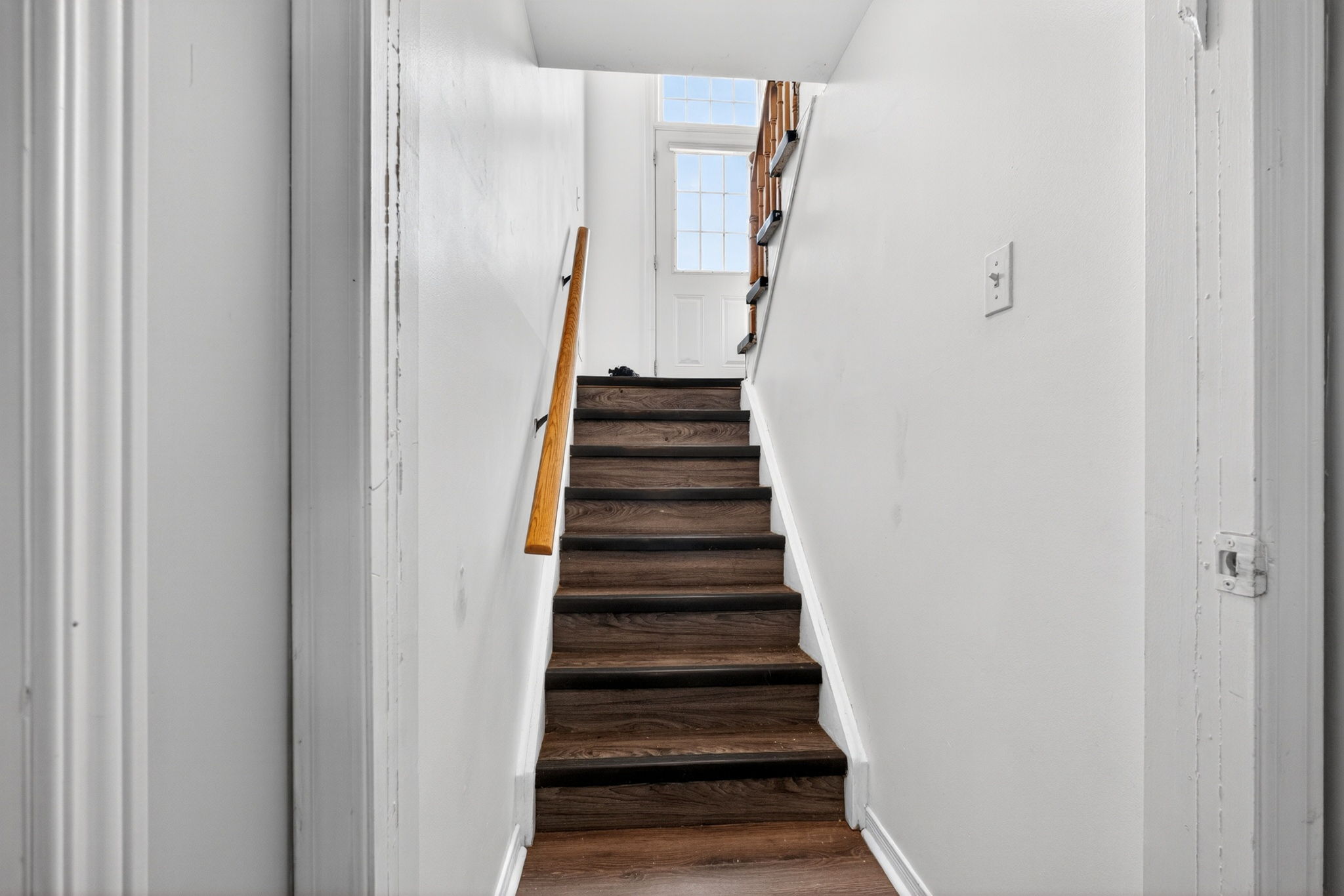  Photo 32
