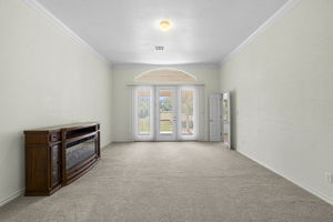 Large formal living area for all your large gatherings. The possibilities are endless.