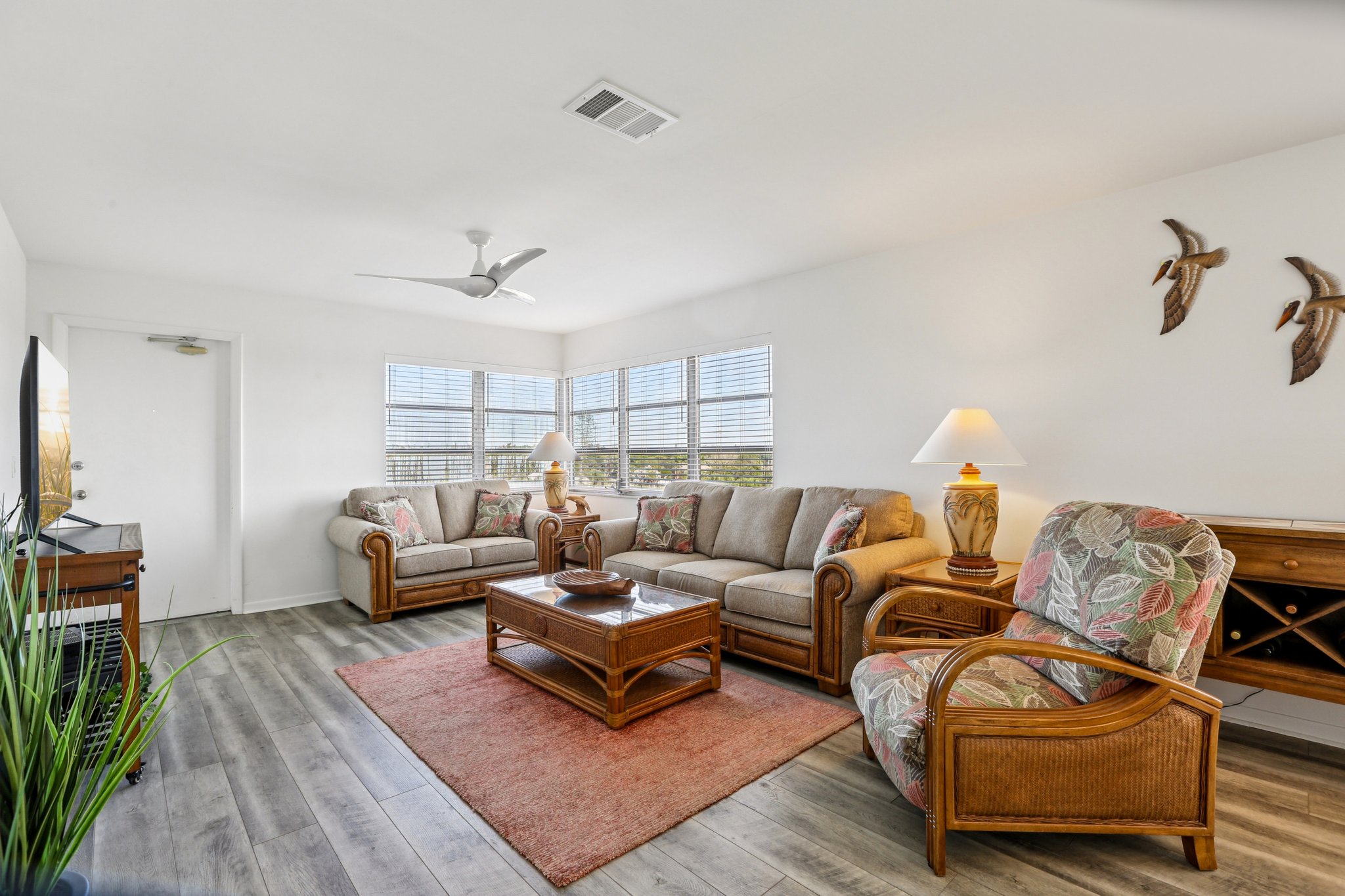 59th St S unit 501-S1211-010.jpg