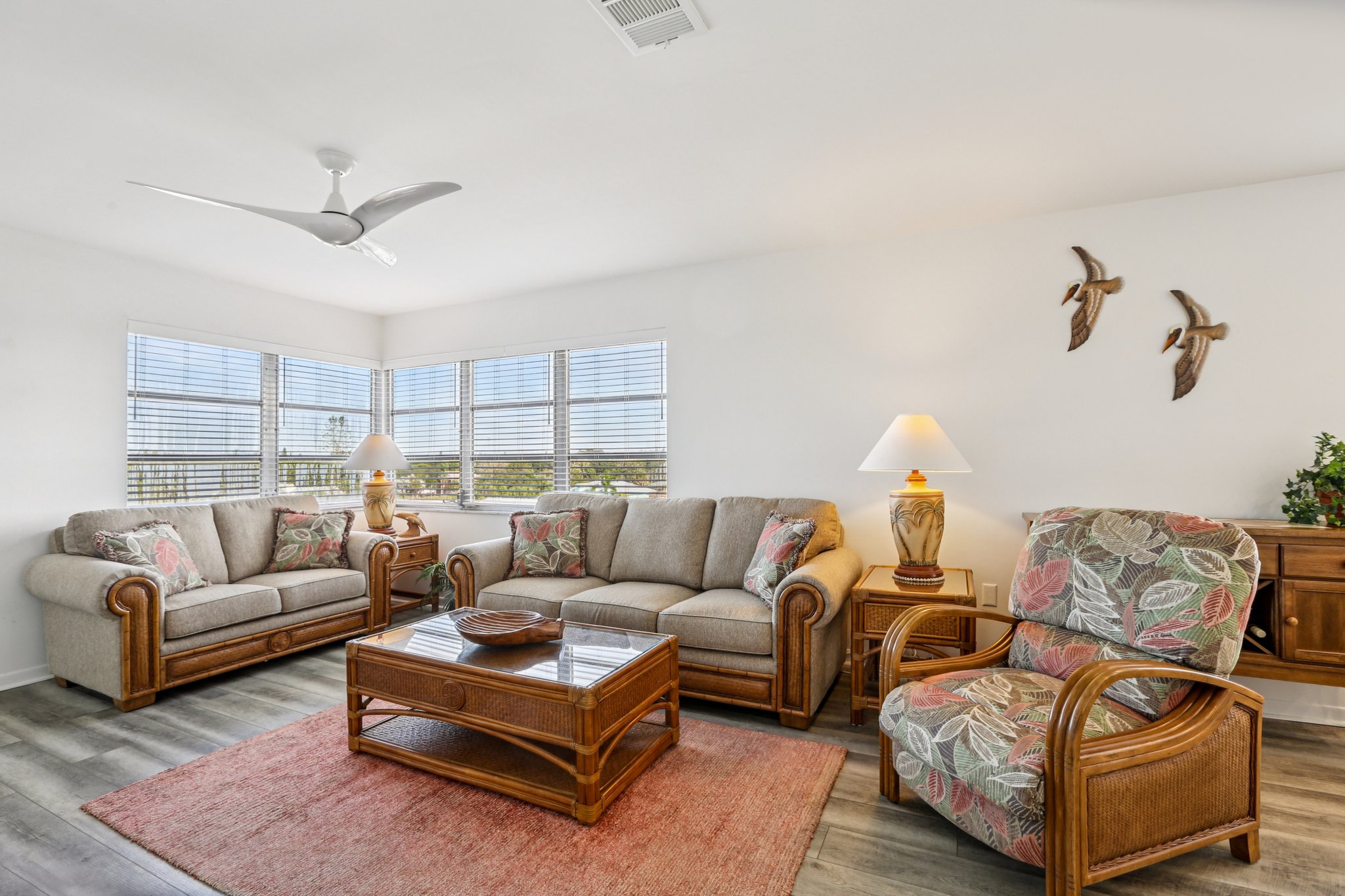 59th St S unit 501-S1211-011.jpg