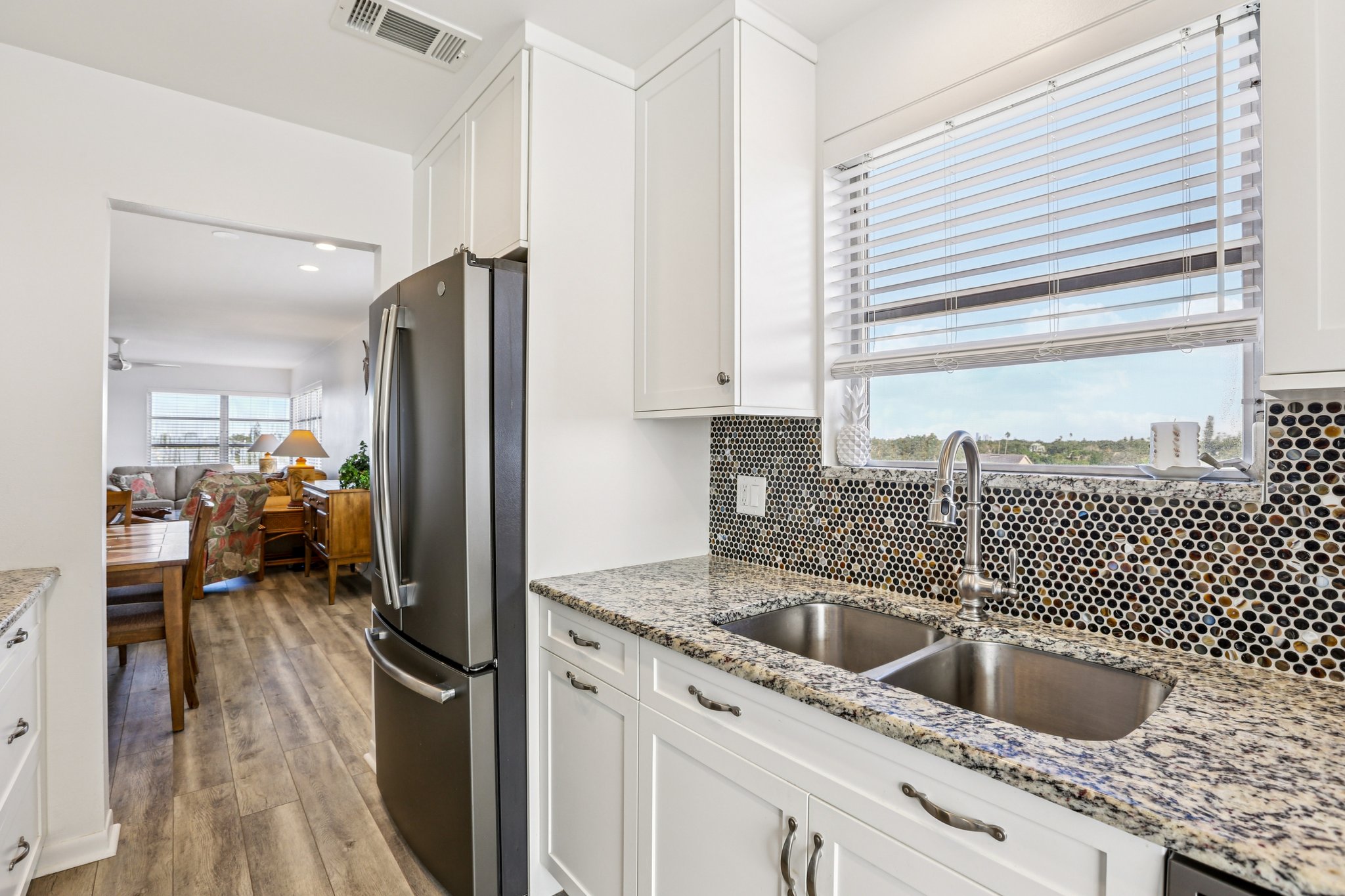 59th St S unit 501-S1211-022.jpg