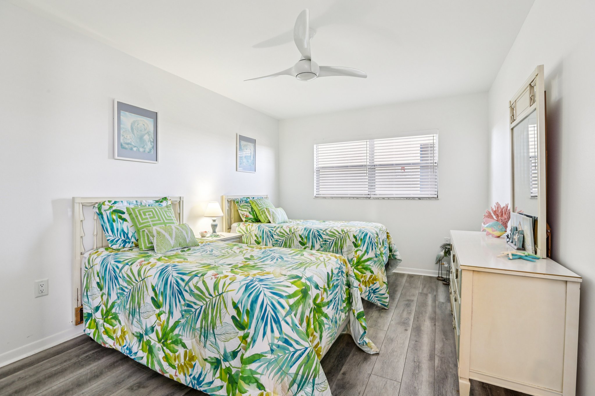 59th St S unit 501-S1211-024.jpg