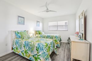 59th St S unit 501-S1211-024.jpg