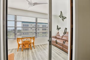 59th St S unit 501-S1211-039.jpg