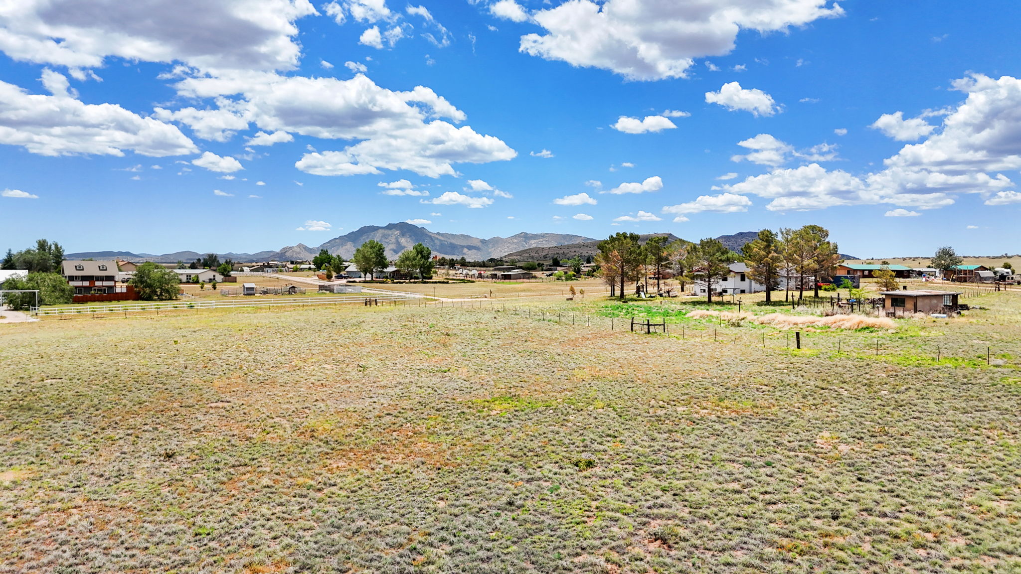 Lot Photo (2)