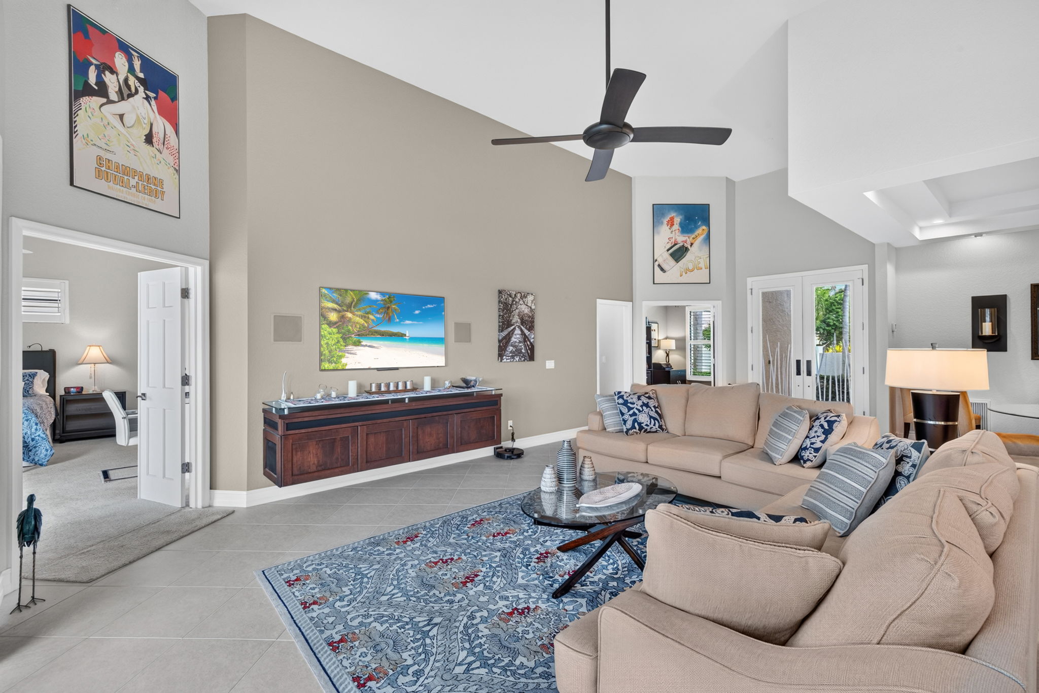 Living Room 4