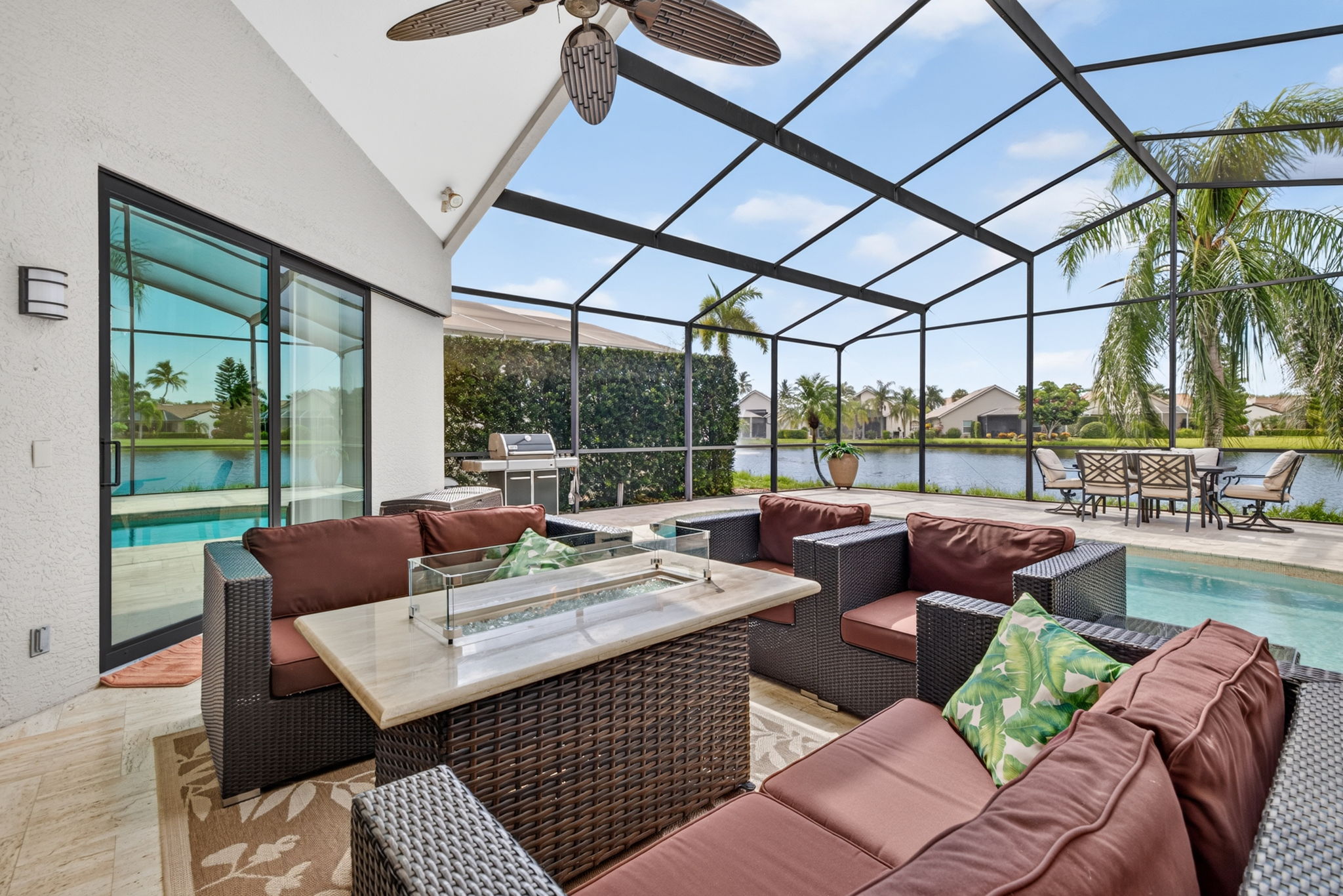 Pool Lanai 1
