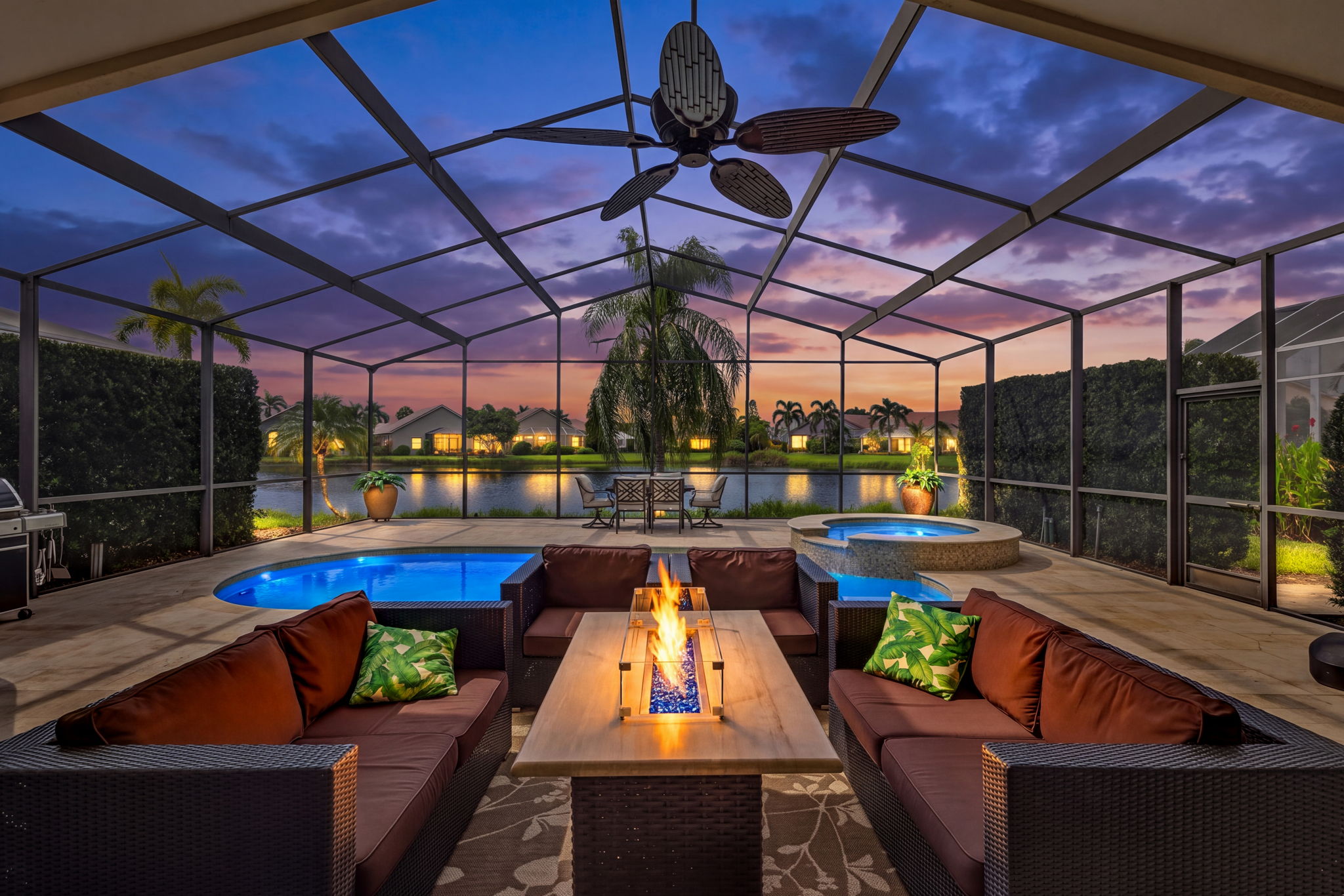 Pool Lanai 3 - Dusk