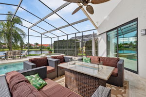 Pool Lanai 2