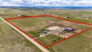 Property Lines are Approximate and not a survey