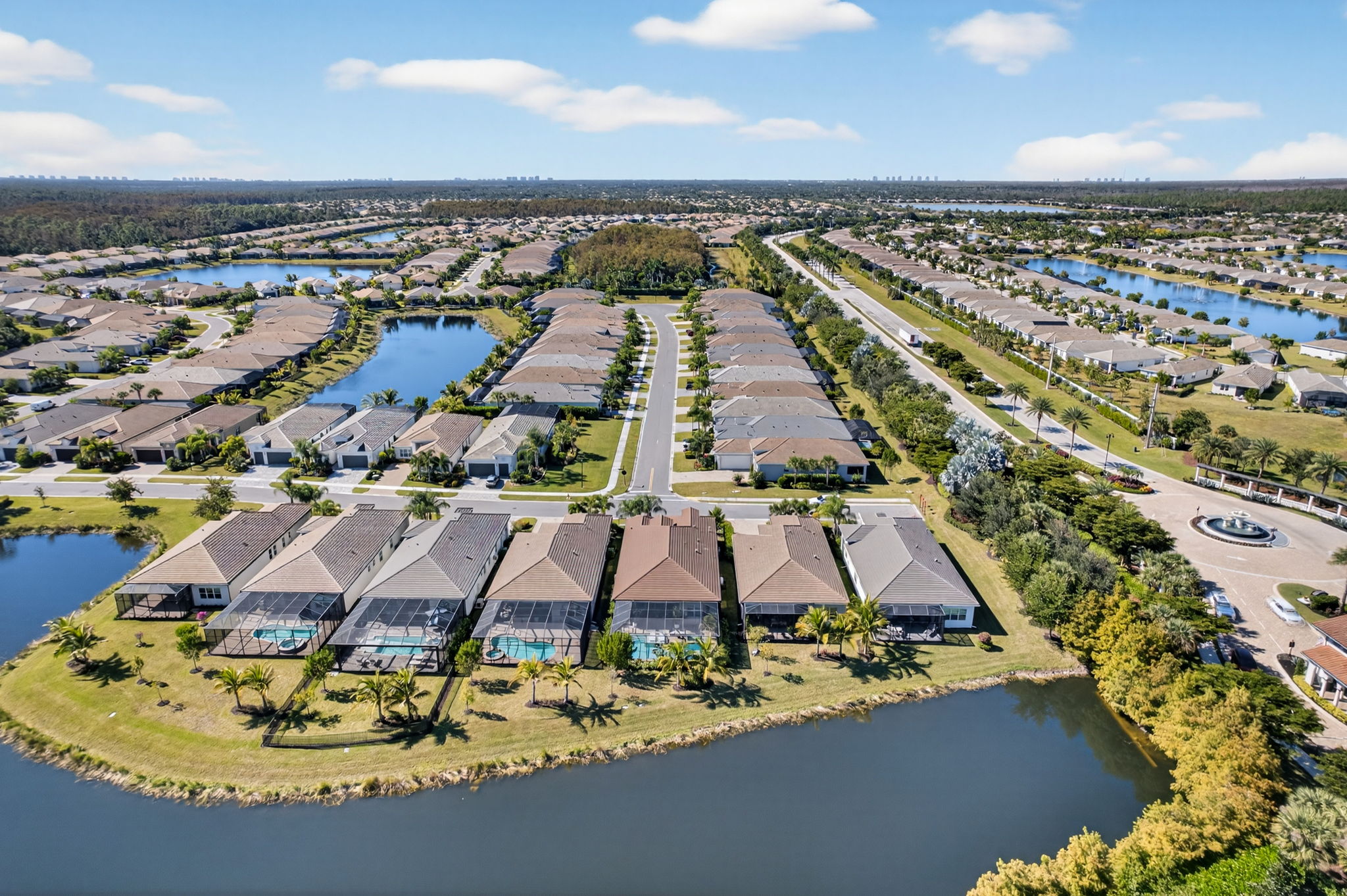 Drone shot...shows proximity to rear gate access.