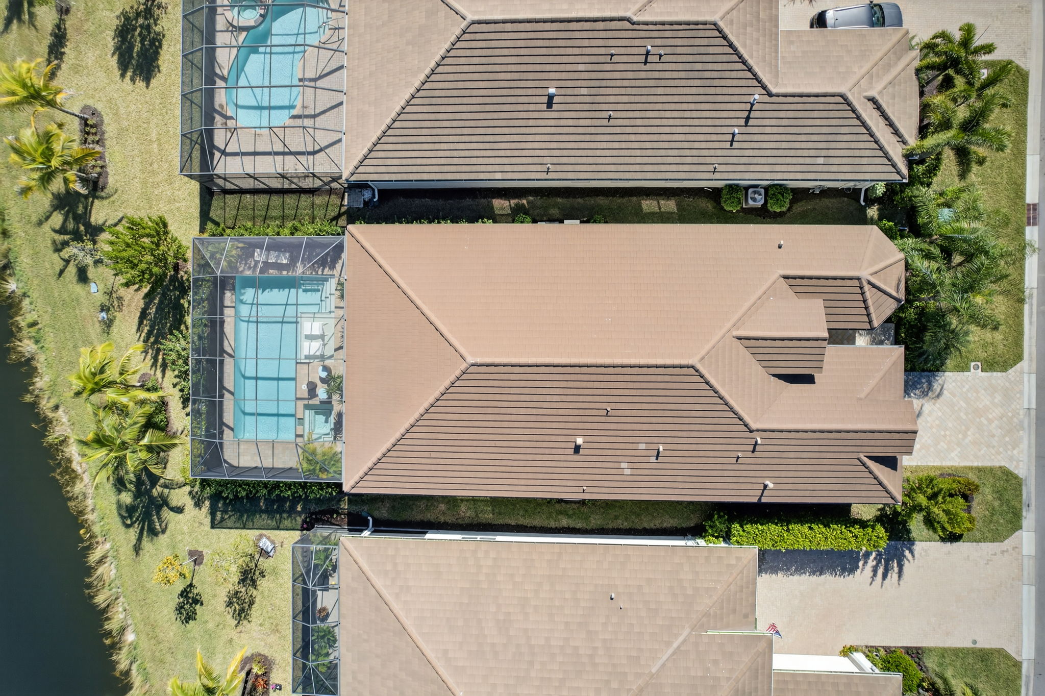 Drone shot...shows proximity to rear gate access.