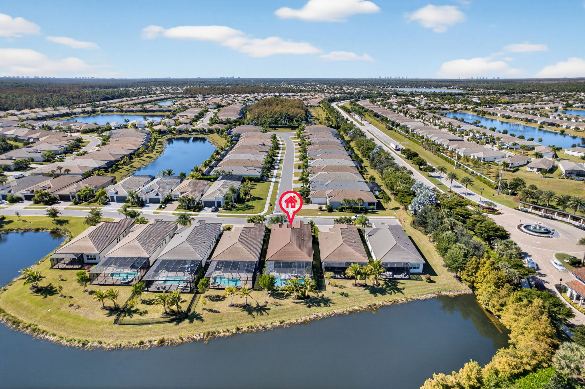 Drone shot...shows proximity to rear gate access.