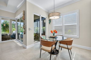 Note the matching lighting here to the island lighting! Breakfast table space. I've seen other Chandons use this as a reading nook, also.