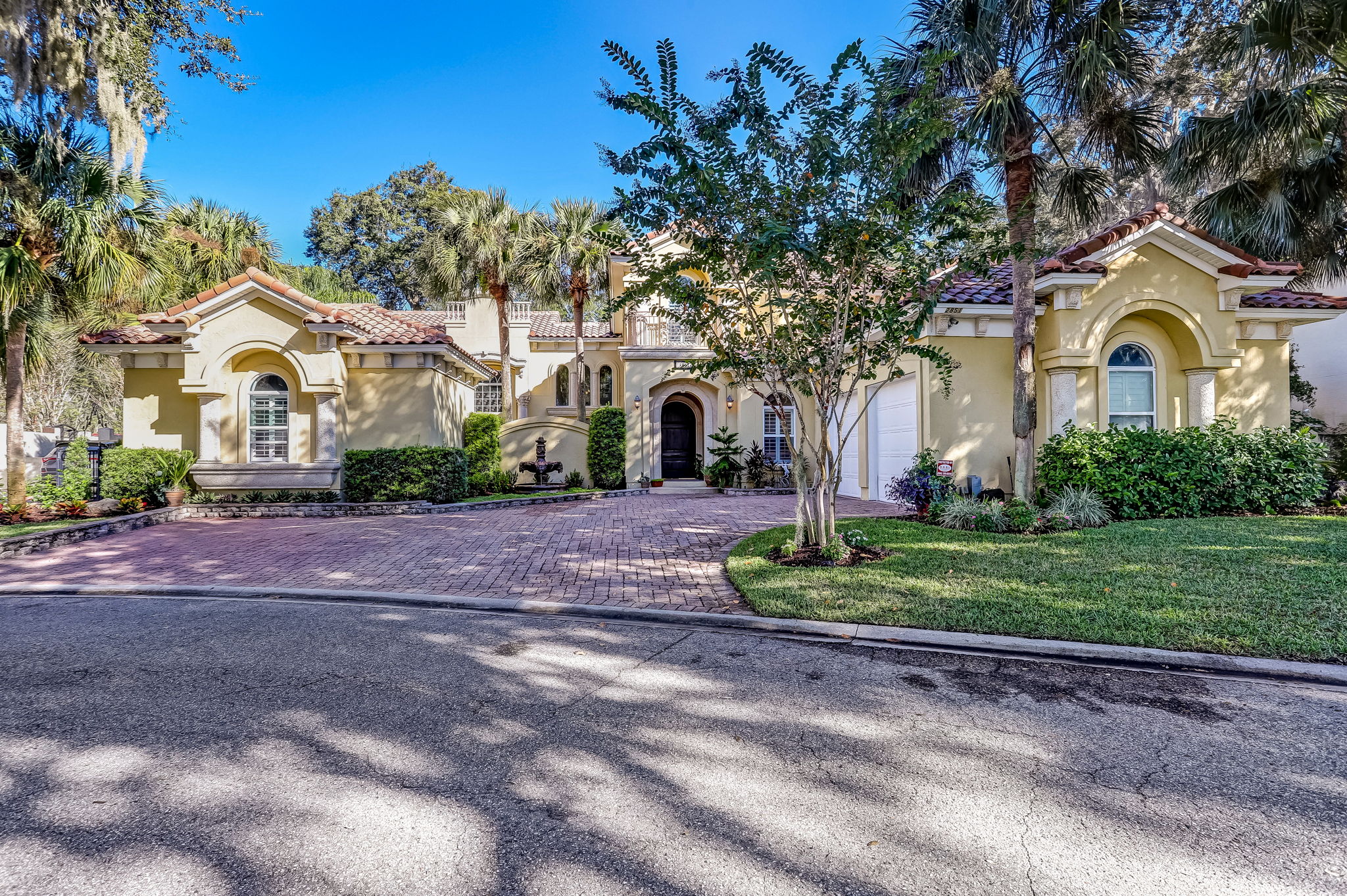 Welcome to 2851 Casa Del Rio Terrace