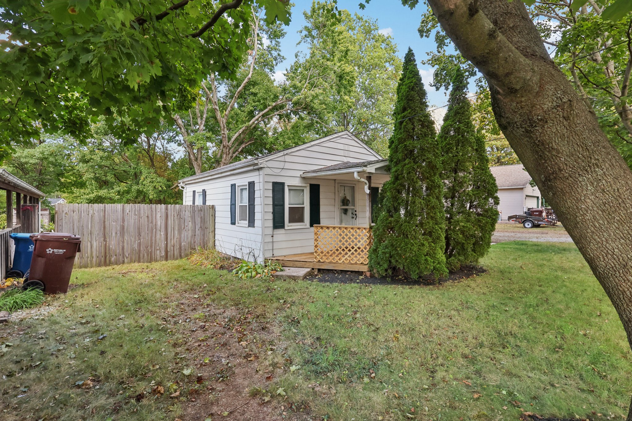 Roanoke Ave-S1609-004.jpg
