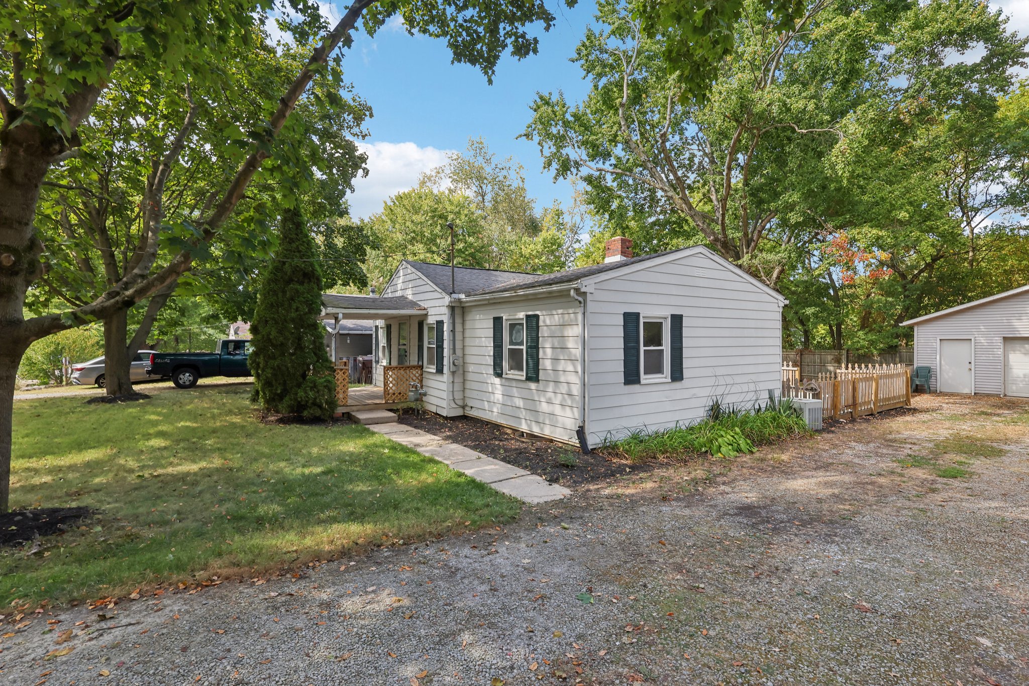 Roanoke Ave-S1609-007.jpg
