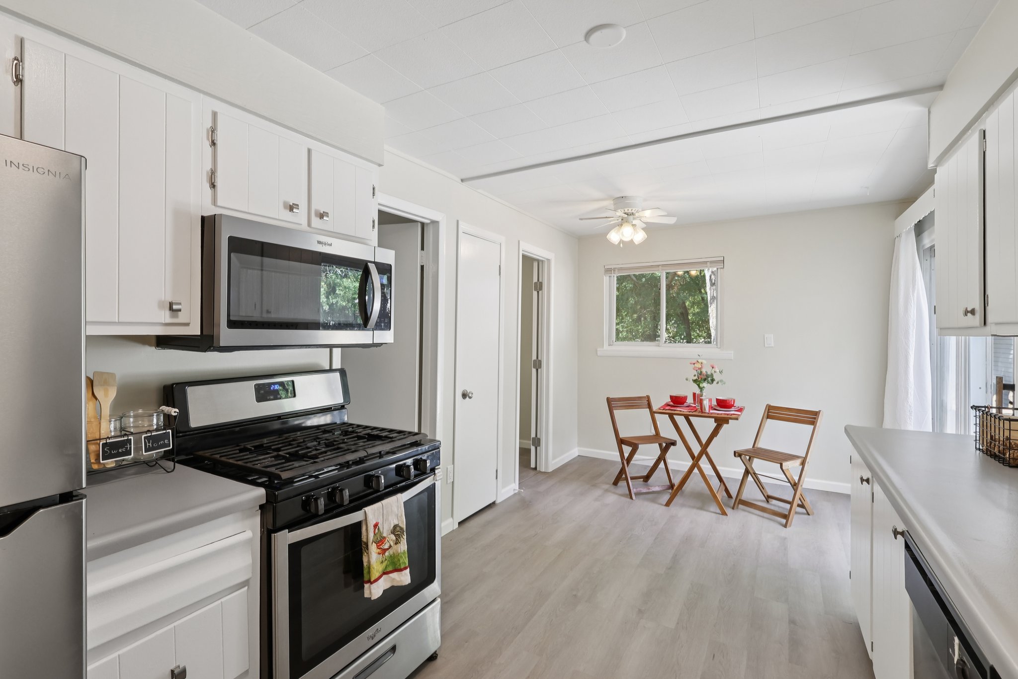 Roanoke Ave-S1609-012.jpg