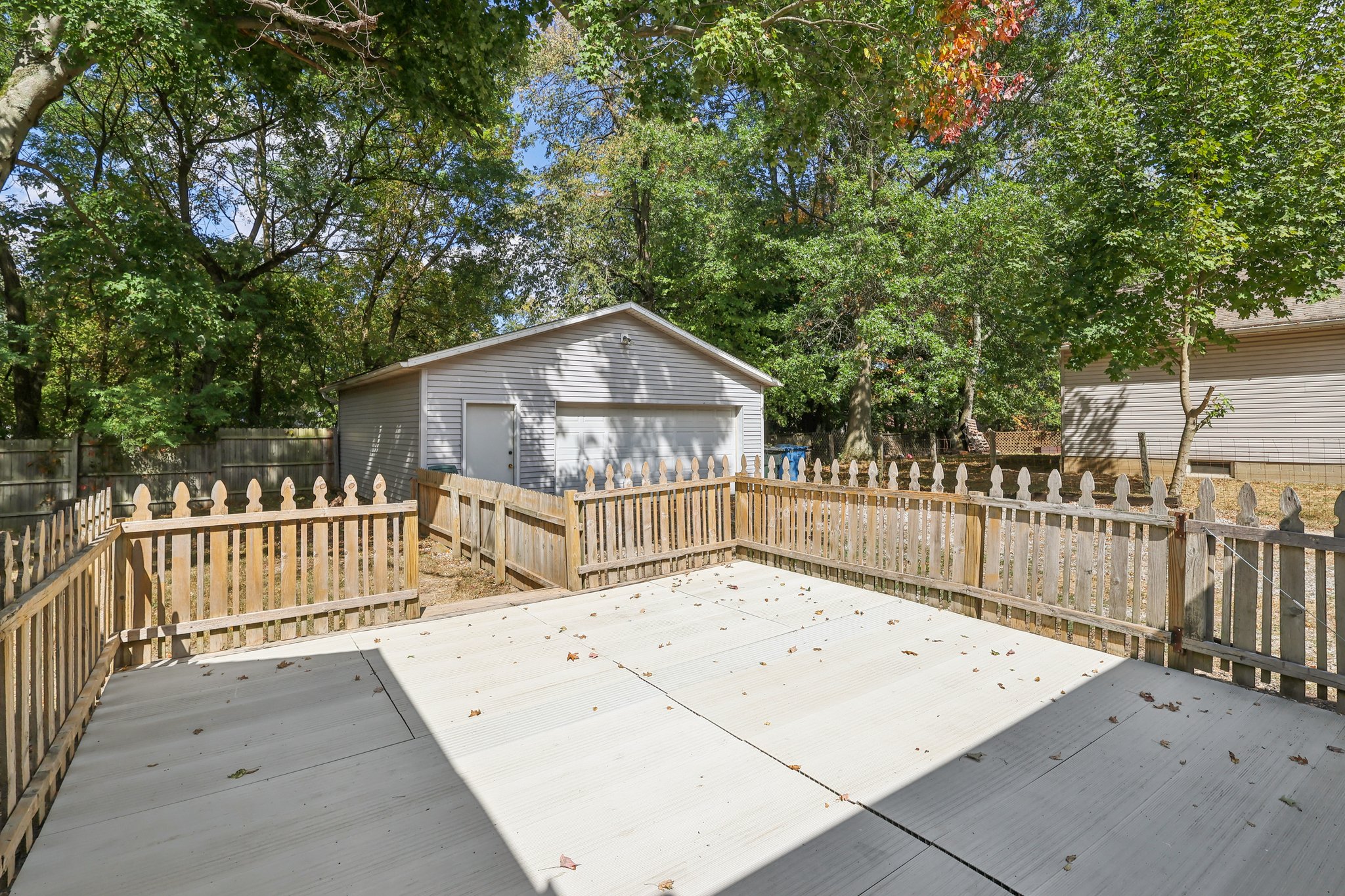 Roanoke Ave-S1609-035.jpg