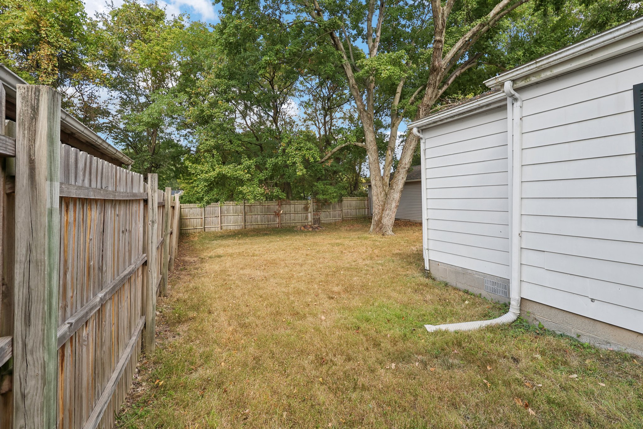 Roanoke Ave-S1609-036.jpg
