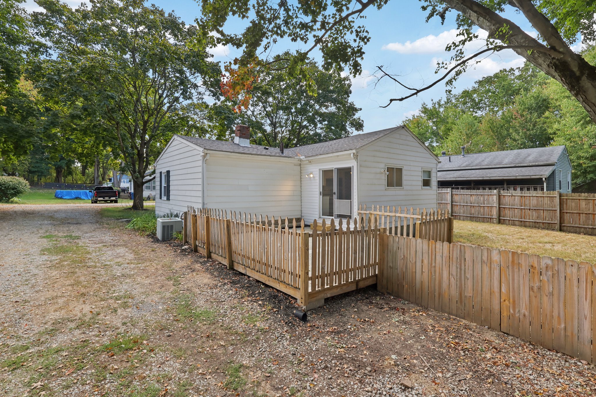 Roanoke Ave-S1609-043.jpg