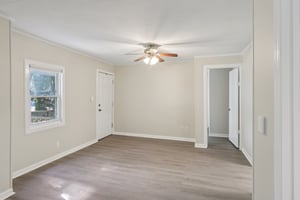Roanoke Ave-S1609-010.jpg